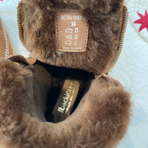 Laidback London Setsu bootie.Suede Ankle Boots with shearling Lining - Picture 5 of 6